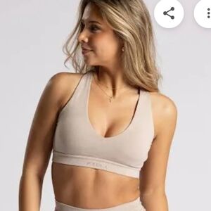 P'tula Barepro V Bra